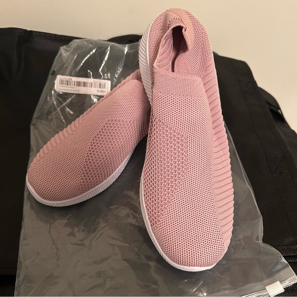 Shein Slip On Sporty Fabric Sneakers Shoes Women's Size 8 EUR39 Pink White Soles